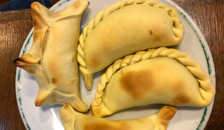 Empanadas argentinas em um restaurante em Buenos Aires