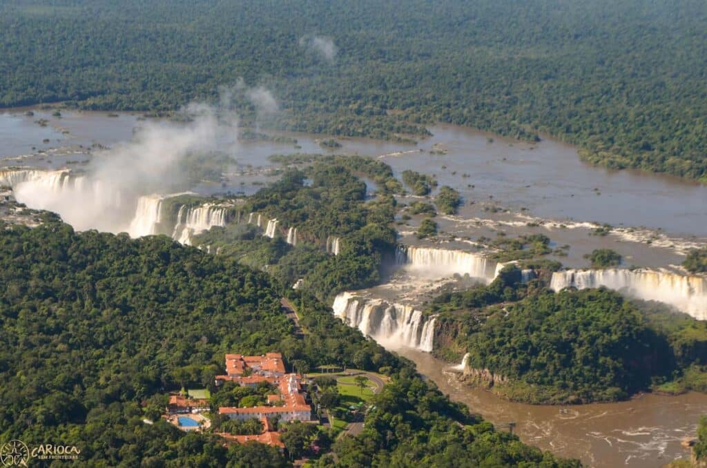 Voo de helicóptero nas Cataratas do Iguaçu